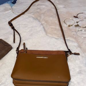 NWOT/ Very nice crossbody bag